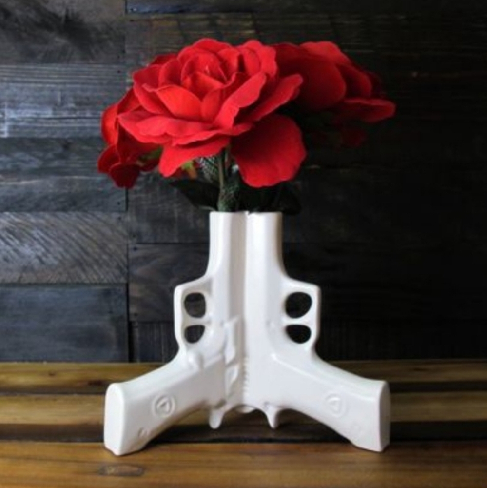 Rare Suck UK Cermamic 3-Gun Vase